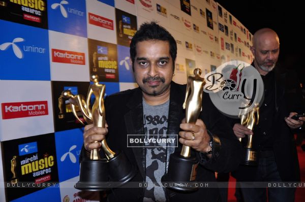 Shankar Mahadevan at Mirchi Music Awards 2011 at BKC