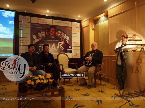 The press conference of Santosh Gupta's controversial movie 'Faraar'  held in hotel Taj vivanta. In this press confrence actor Akbar khan and the director of this movie Santosh  Gupta's present in front of media person there. .