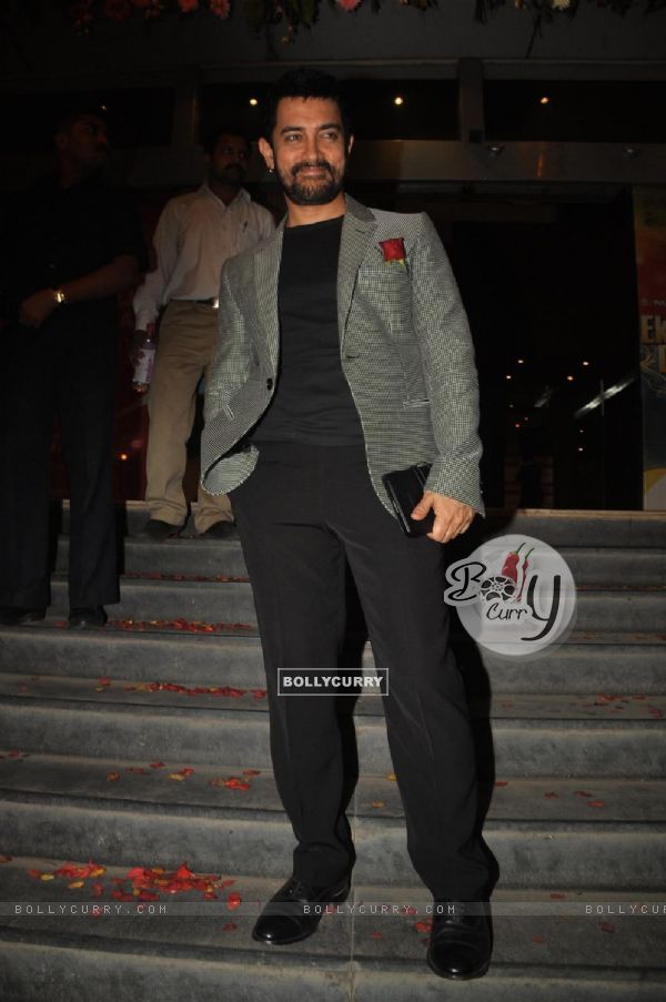 Aamir Khan at Dev Anands old classic film Hum Dono premiere at Cinemax Versova