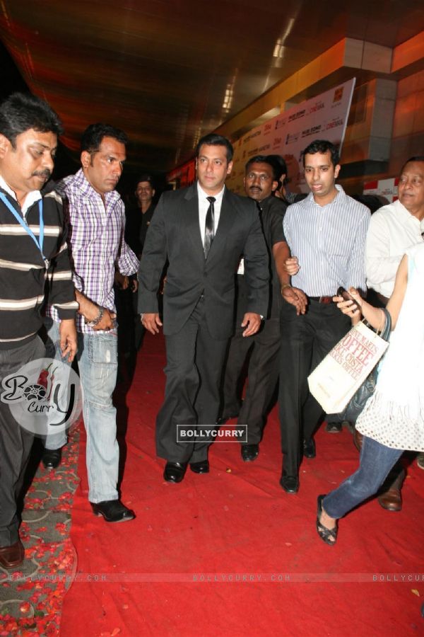 Salman Khan at Dev Anands old classic film Hum Dono premiere at Cinemax Versova