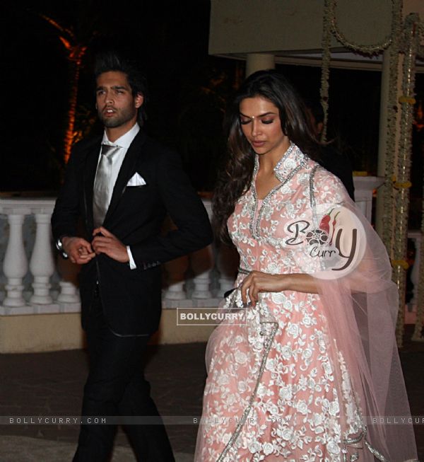 Deepika and Siddharth Mallya at Imran Khan and Avantika Malik's Wedding Reception Party at Taj Land