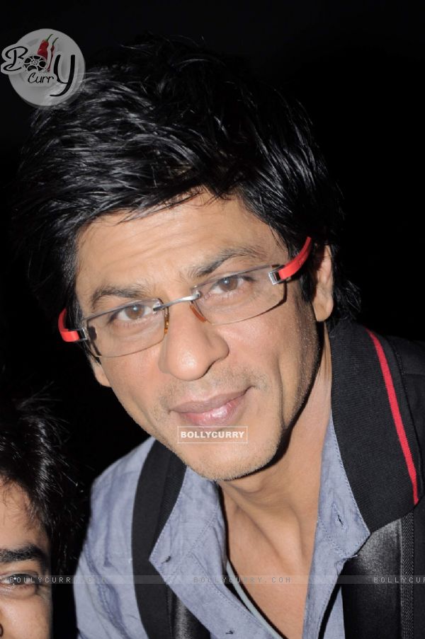 Shah Rukh Khan on the sets of Imagine Zor Ka Jhatka at Yashraj Studios in Mumbai. .