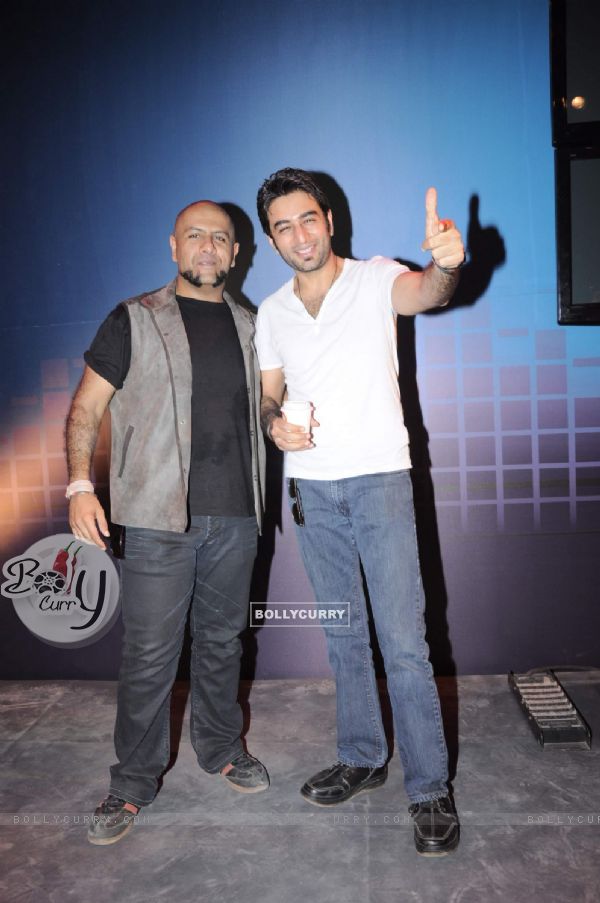 Lyricist Vishal Dadlani and singer Shekhar Ravjiani at the online 'Hungama' website concert at Mahboob studios in Mumbai. .