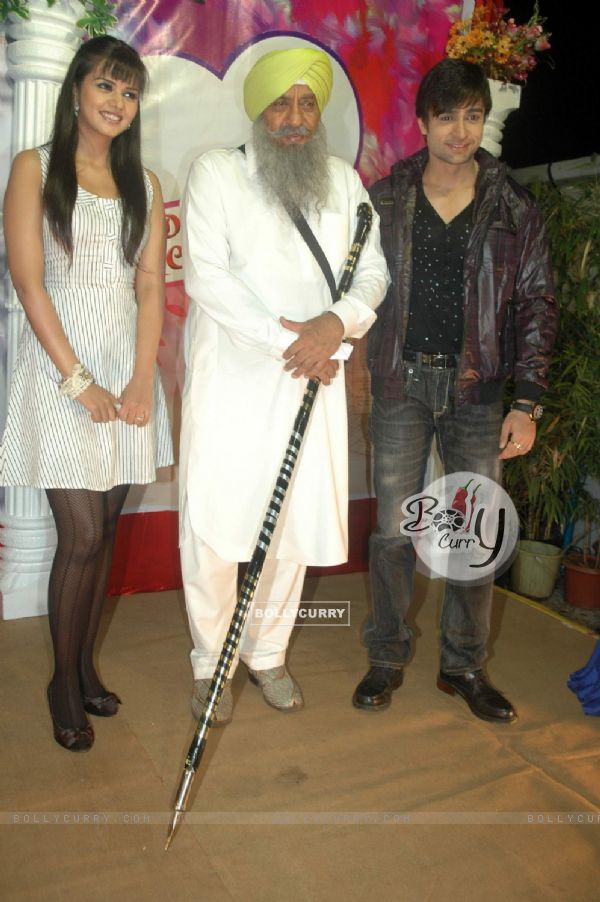 Ranjeet, Shaleen and Daljit at Taz's film 'Chal Joothey' mahurat, Blue Waters in Mumbai. . (121402)