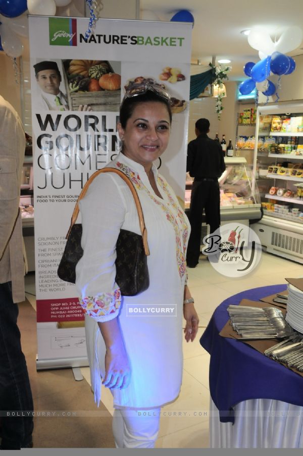 Manasi Roy at launch of Nature Basket at Juhu