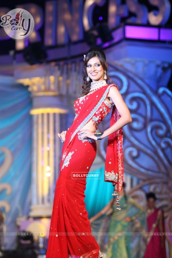 Model walks the ramp at Grand Finale of Indian Princess 2011-12