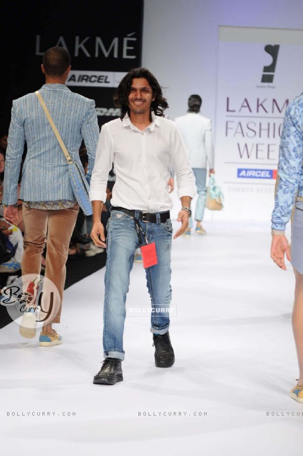 A model displays designer Sanjay Hingu's creations during the Lakme Fashion Week day 4 in Mumbai. .