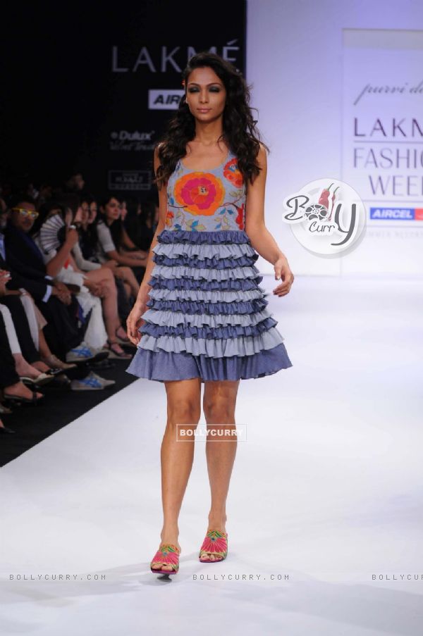 A model displays designer Purvi Doshi's creations during the Lakme Fashion Week day 4 in Mumbai. .