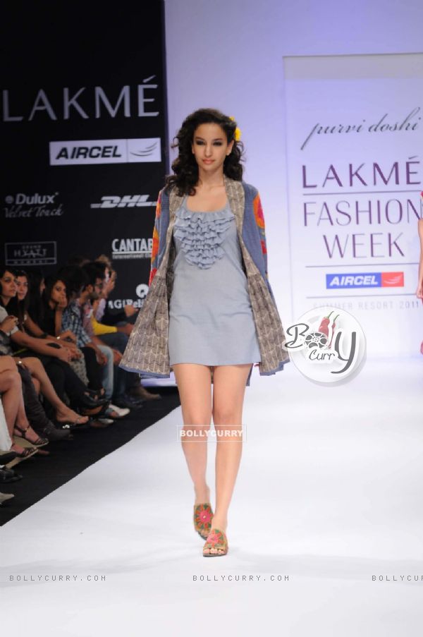 A model displays designer Purvi Doshi's creations during the Lakme Fashion Week day 4 in Mumbai. .