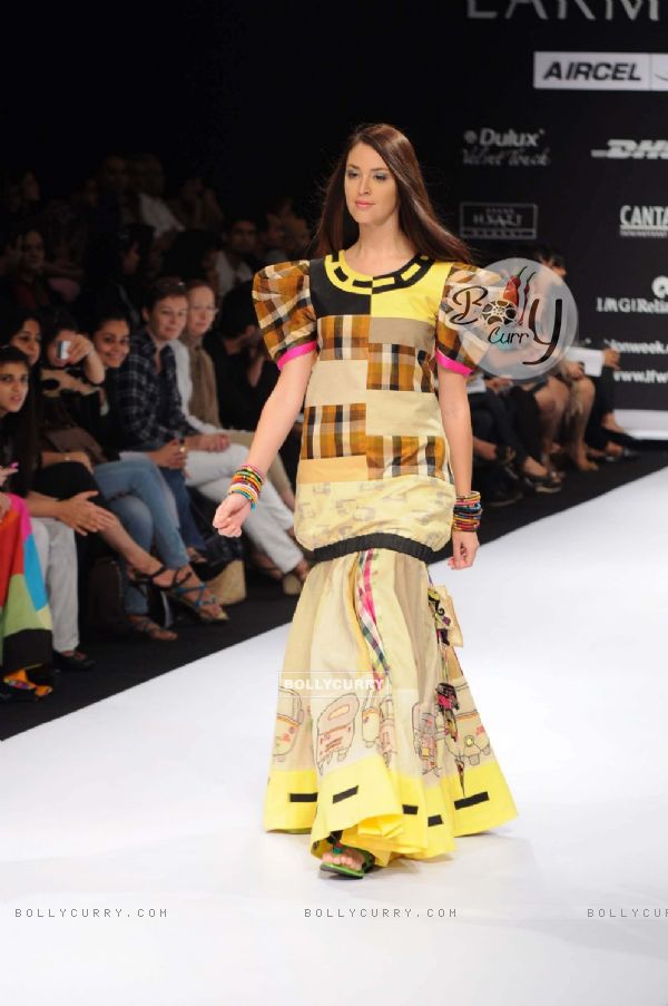 A model displays designer Sabashe by Sabah Khan's creations during the Lakme Fashion Week day 4 in Mumbai. .