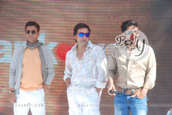 Bobby Deol, Irfan Khan and Sunil Shetty promoting movie Thank You at Madh Island, Mumbai (126857)