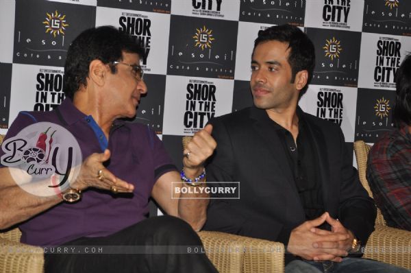 Jeetendra and Tusshar Kapoor at Upcoming film 'Shor In The City' First look and Poster released (127440)