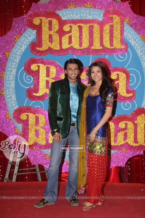 Anushka Sharma & Ranveer Singh during the Shoot promo of Band Baaja Barat by Sony Tv in Mumbai (127674)