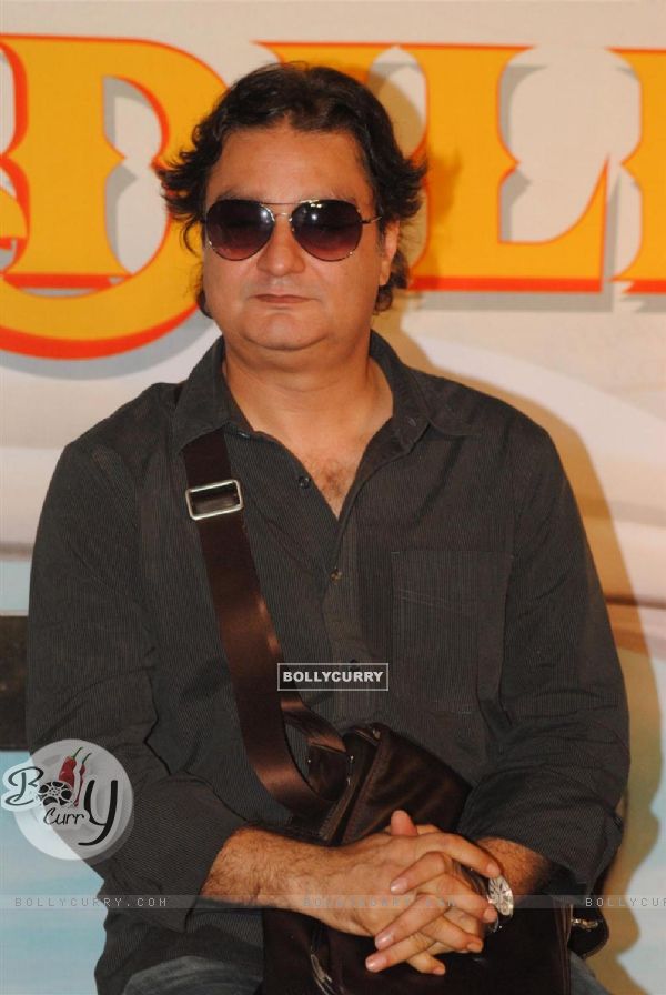 Vinay Pathak during the first look of film Chalo Dilli in Mumbai (128336)