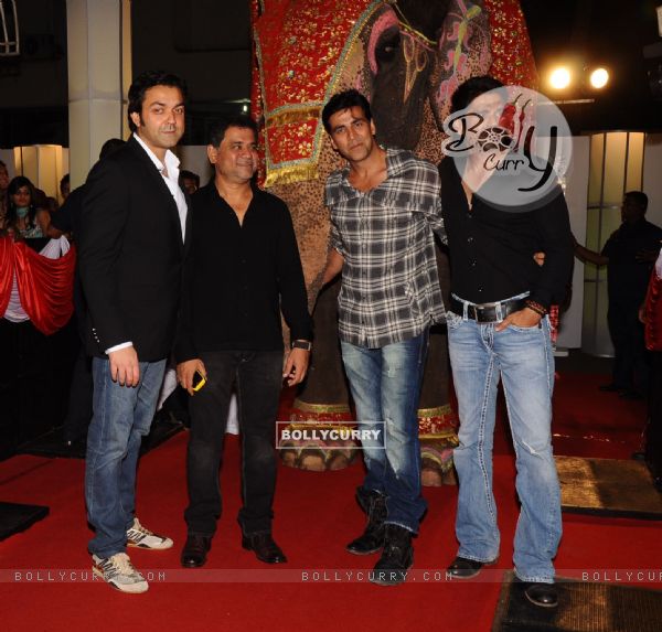 Akshay, Bobby and Sunil Shetty at Premiere of Thank you at Chandan, Juhu, Mumbai (129128)