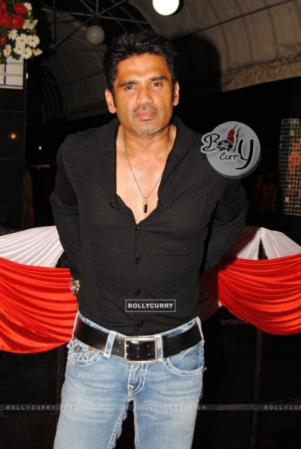 Sunil Shetty at Premiere of Thank You movie at Chandan, Juhu, Mumbai (129290)