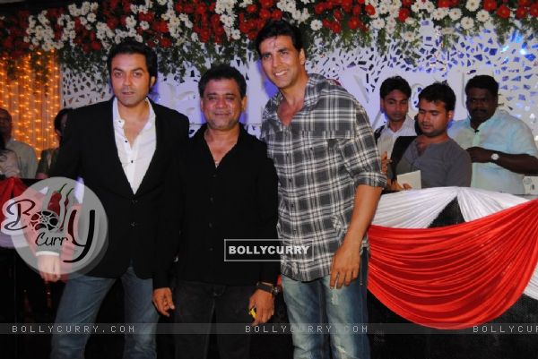Akshay and Bobby with Anees Bazmee at Premiere of Thank You movie at Chandan, Juhu, Mumbai (129295)