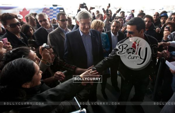 Akshay Kumar with Stephen Harper Canadian Prime Minister at 'Thank You' movie premiere in Canada