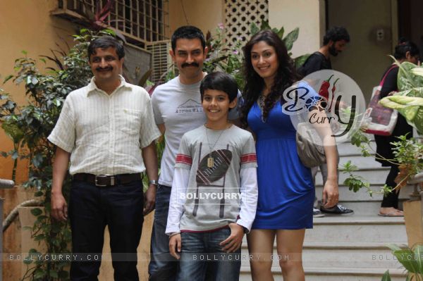 Aamir Khan's excited for Zokkomon!! Darsheel Safary and Manjari for special screening of Zokkomon (131223)
