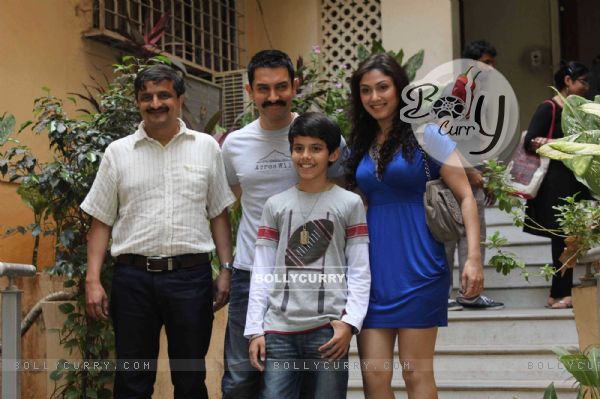 Aamir Khan's excited for Zokkomon!! Darsheel Safary and Manjari for special screening of Zokkomon (131232)