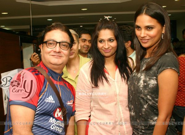 Lara Dutta and Vinay Pathak at the unveiling of Gitanjali's new Jewellery collection,in New Delhi