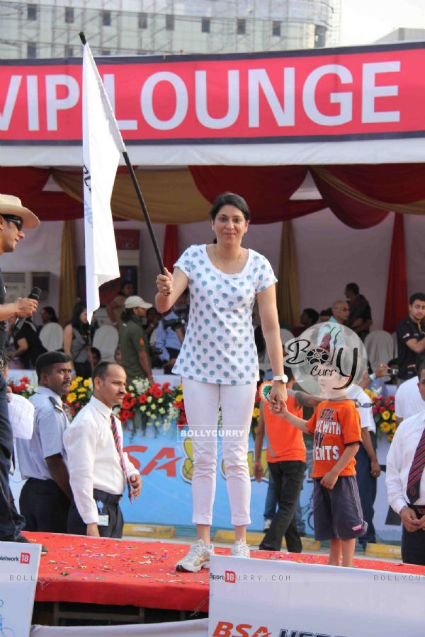 Priya Dutt at BSA Hercules India Cyclothon, Bandra