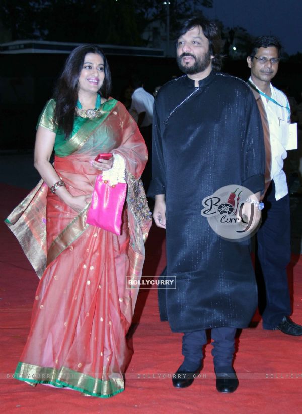 Roop Kumar Rathod with wife at 48th Marathi Chitrapatt Puraskar Sohla at Gateway of India