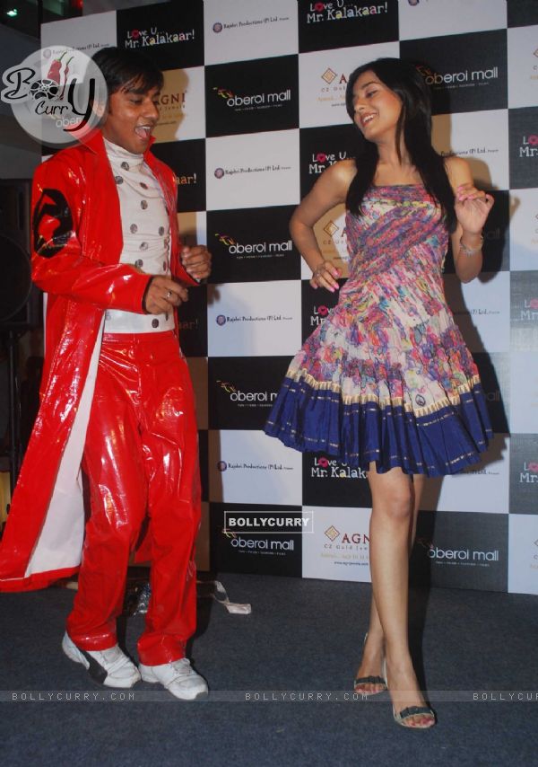 Amrita Rao at a promotional event for film Love U... Mr. Kalakaar! at Oberoi Mall (133388)