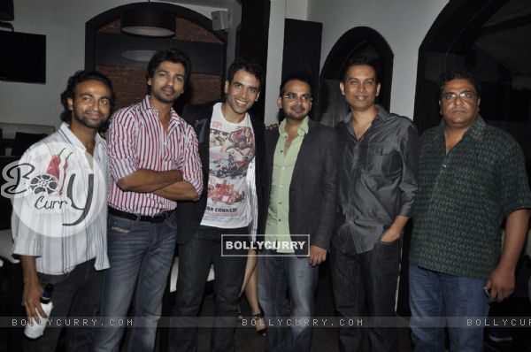 Tusshar Kapoor and Nikhil Dwivedi at success bash of Shor In The City at Fat Cat Cafe (133494)
