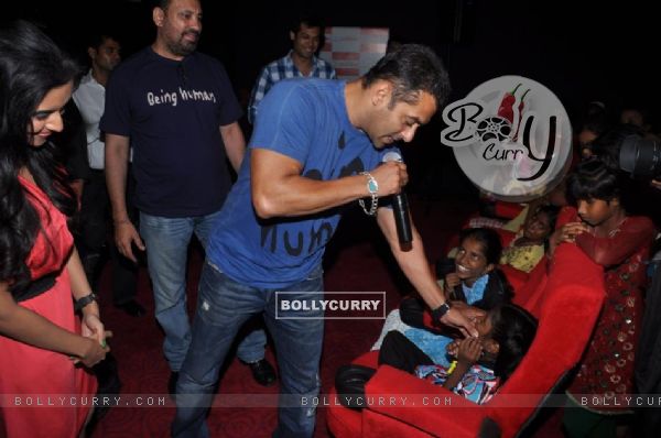 Salman Khan and Asin for upcoming film 'READY' exclusively for NGO Kids at Cinemax Versova (136675)