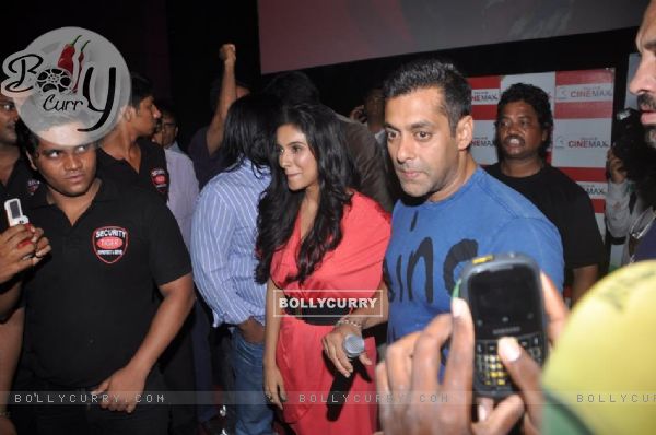 Salman Khan and Asin for upcoming film 'READY' exclusively for NGO Kids at Cinemax Versova (136678)