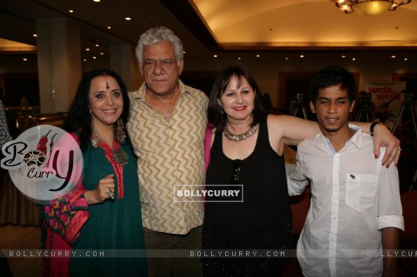 Om Puri and Ila Arun at press meet of Film 'West is West' (136943)