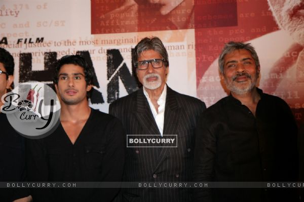 Amitabh Bachchan, Prateik Babbar and Prakash Kha at film 'Aarakshan' first look launch at Hotel Novo (137539)