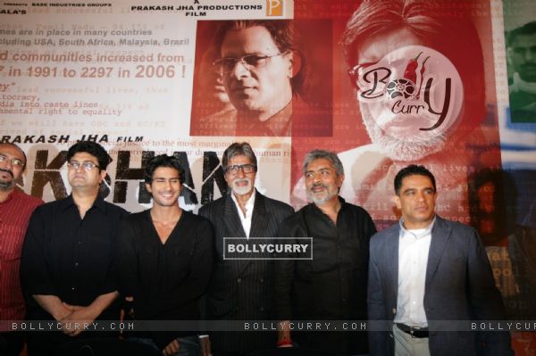 Amitabh, Prateik, Prasoon and Prakash Kha at film 'Aarakshan' first look launch at Hotel Novotel in (137542)