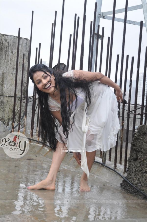 Nikita Rawal co-star actress of film 'Happy Birthday' enjoying the monsoon rain