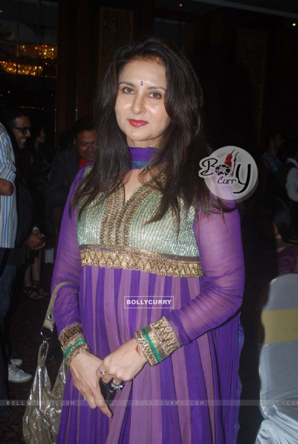 Poonam Dhillon at Sudesh Bhosle's birthday bash