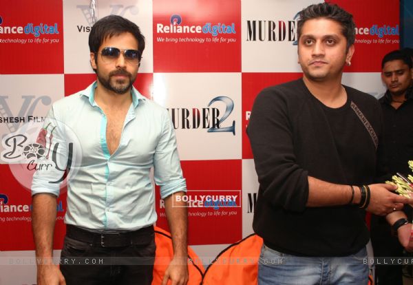 Emraan Hashmi at Reliance Digital store to promote his film 'Murder 2' in New Delhi (145744)