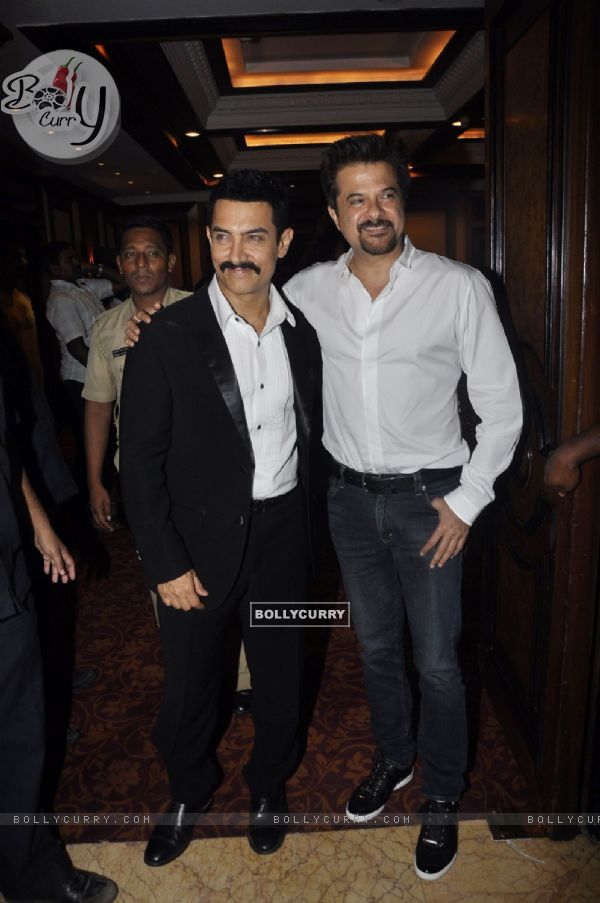 Aamir Khan and Anil Kapoor at Delhi Belly success bash at Taj Lands End, Bandra (146241)