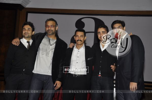 Aamir Khan, Imran, Vir Das, Kunal Roy at Delhi Belly Success Bash at Taj Lands End, Bandra (146244)