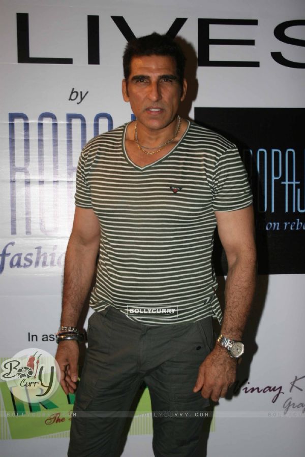 Mukesh Rishi at 'MJ LIVES' party