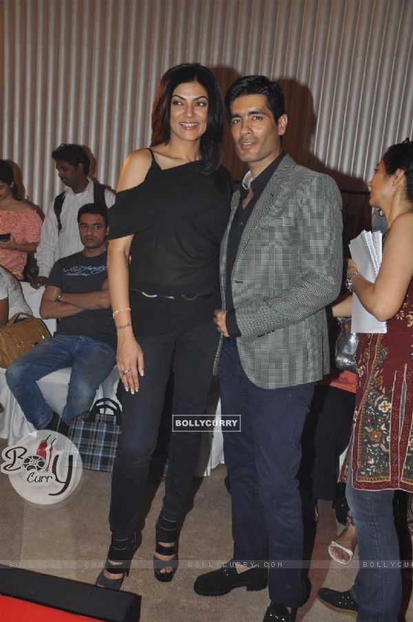 Sushmita and Manish Malhotra as a judge in I am She 2011 Ed Hardy fashion show at Trident