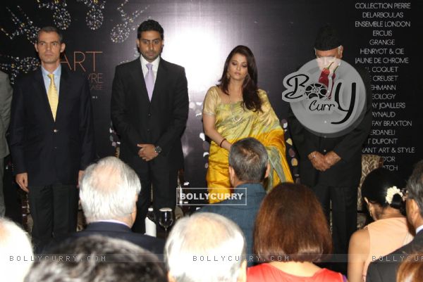 Aishwarya and Abhishek Bachchan at the award ceremony of 'Knight of the Order of Arts and Letters