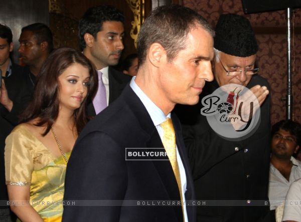 Aishwarya, Abhishek, Farooq Abdullah and Jme Bonnafont at award ceremony of Knight of Order Of Arts