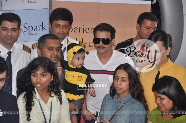 Jimmy Shergill along with Jet Airways take an educational trip for special children of NGO, Santacruz