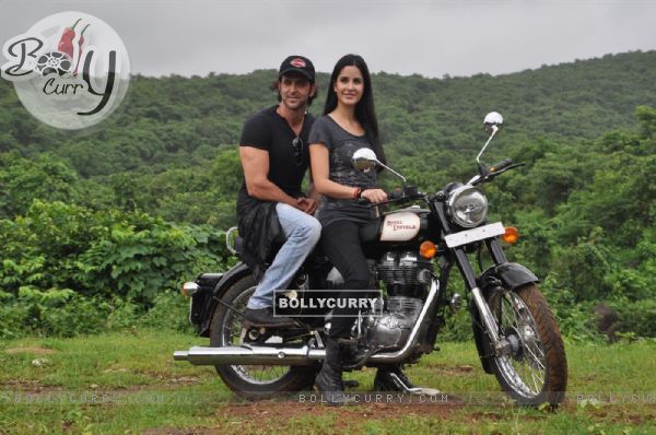Hrithik and Katrina in bike to promote their film 'Zindagi Na Milegi Dobara', Filmcity