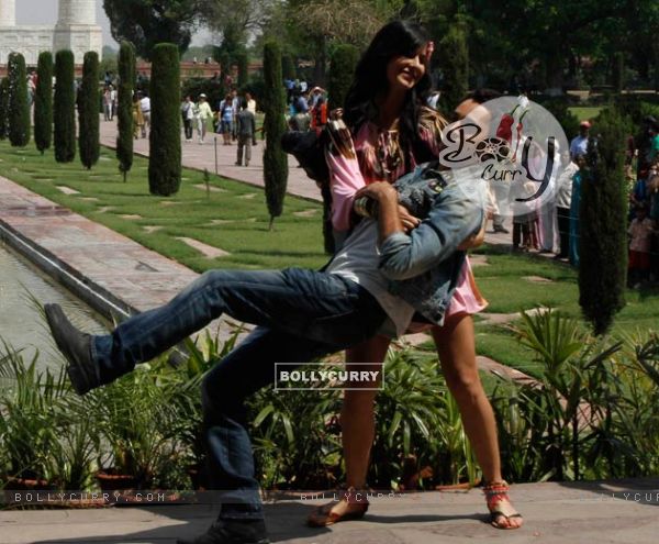 Katrina and Imran in Mere Brother Ki Dulhan (151012)