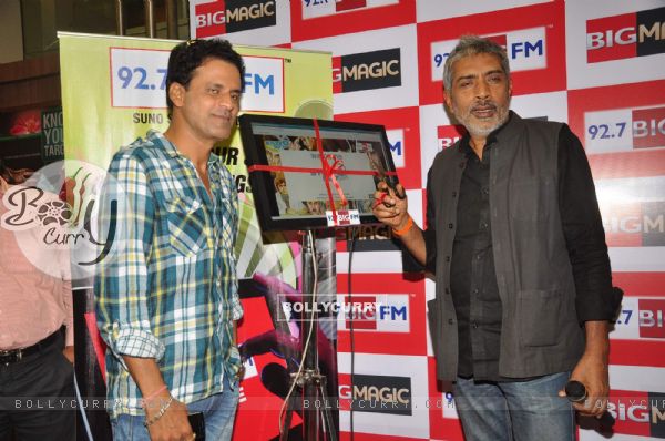 Prakash Jha and Manoj Bajpai at Aarakshan promotional event at Big FM