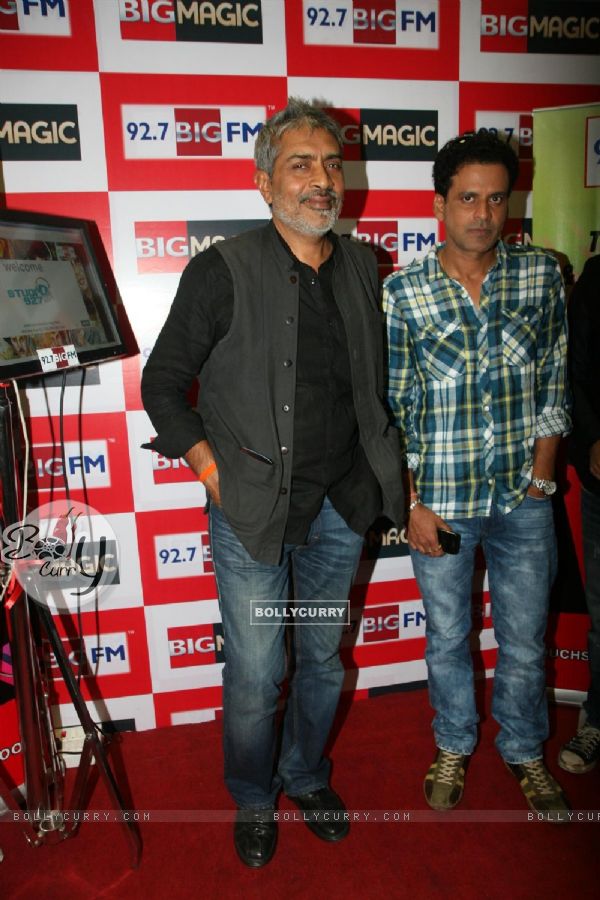 Prakash Jha and Manoj Bajpai at Aarakshan promotional event at Big FM (151150)