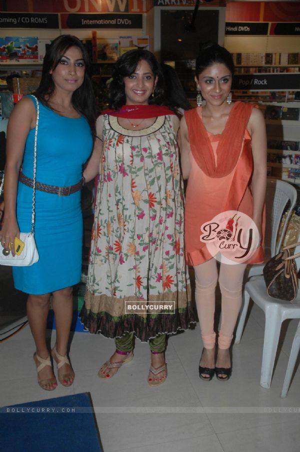 Zoa Morani at Payal Gidwani's XL to XS Marathi version launch, Reliance Time Out, Bandra. .