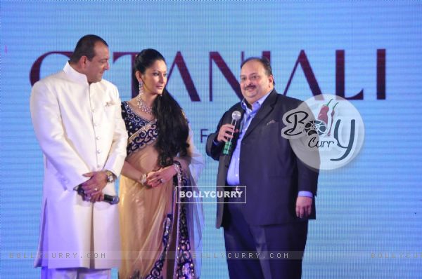 Sanjay Dutt, Bipasha Basu, Neha, Riya and Raima Sen grace the Gitanjali Bollywood Ticket nite at The Leela